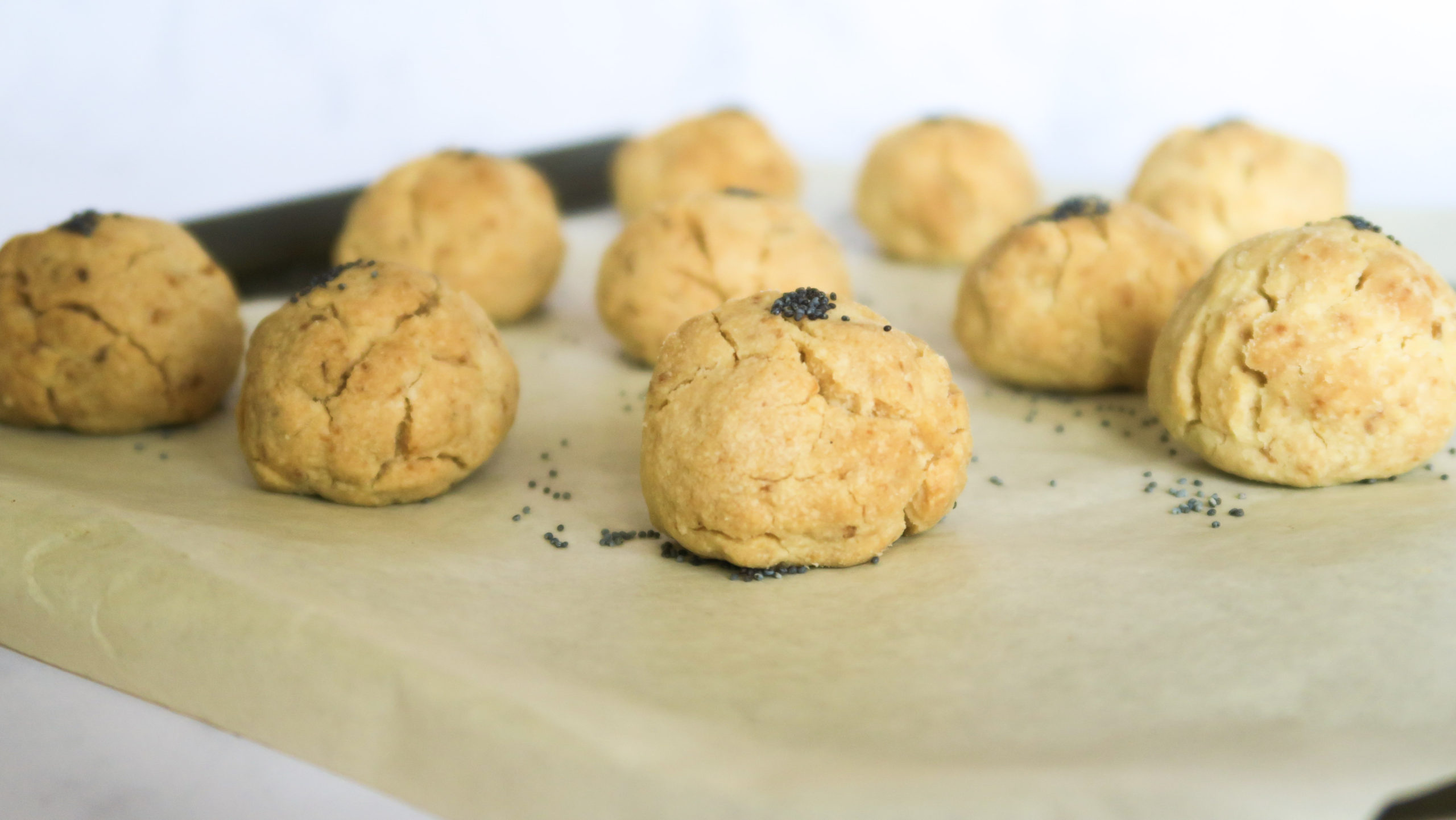 Lemon and Poppy Seed Ghoriba biscuits