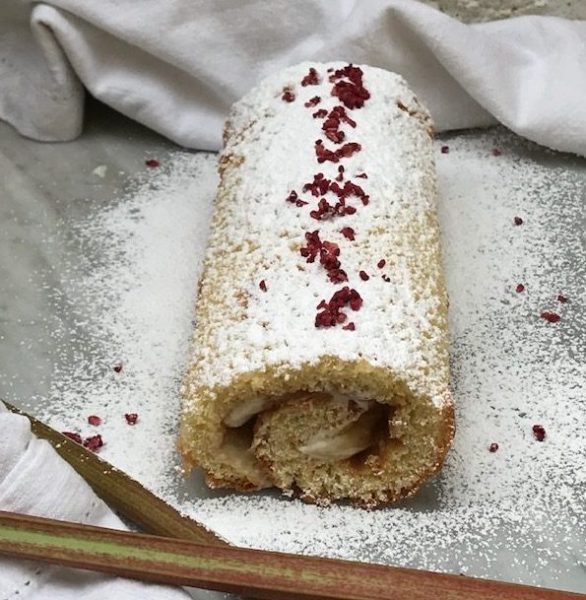 Rhubarb roulade 