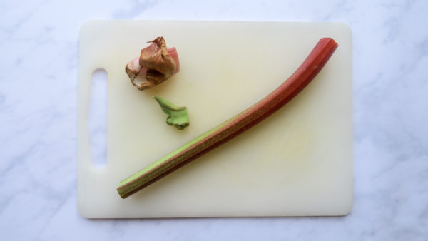How to cut and prepare rhubarb 