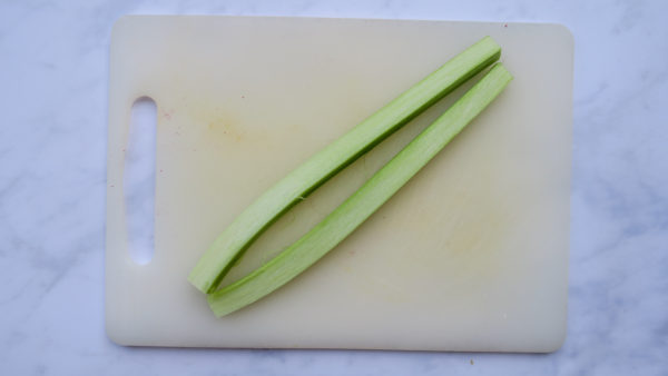 How to cut and prepare rhubarb 